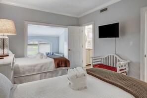 Villa, varias camas, vista al campo de golf (1080 Lighthouse I) | 3 habitaciones, decoración personalizada y muebles diferentes