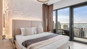 2 bedrooms, in-room safe, iron/ironing board, free WiFi