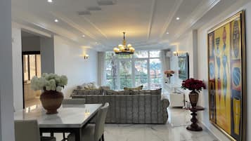 Family Apartment, Balcony, City View | Living area