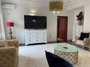 Living area - MARCY SUITES BASTOS (Yaounde)