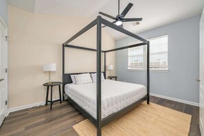 2 chambres, bureau, Wi-Fi, literie fournie