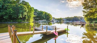 The Quartz Palace - Lakefront Energetic Oasis