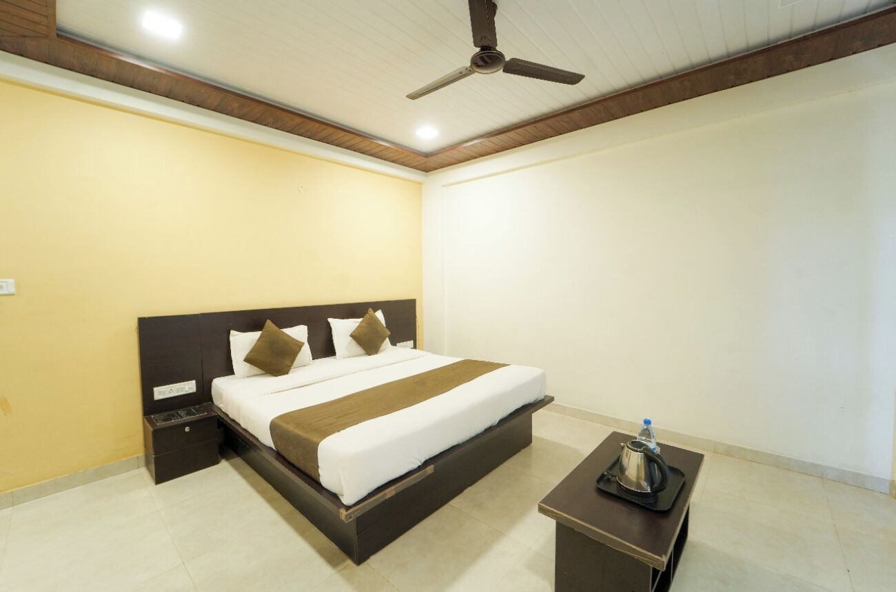 Deluxe Double Room | Free WiFi