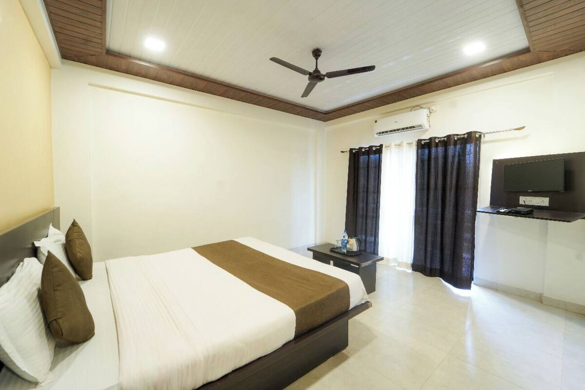 Deluxe Double Room | Free WiFi