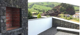 Large Villa of Pico da Bagacina