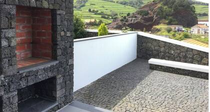 Large Villa of Pico da Bagacina