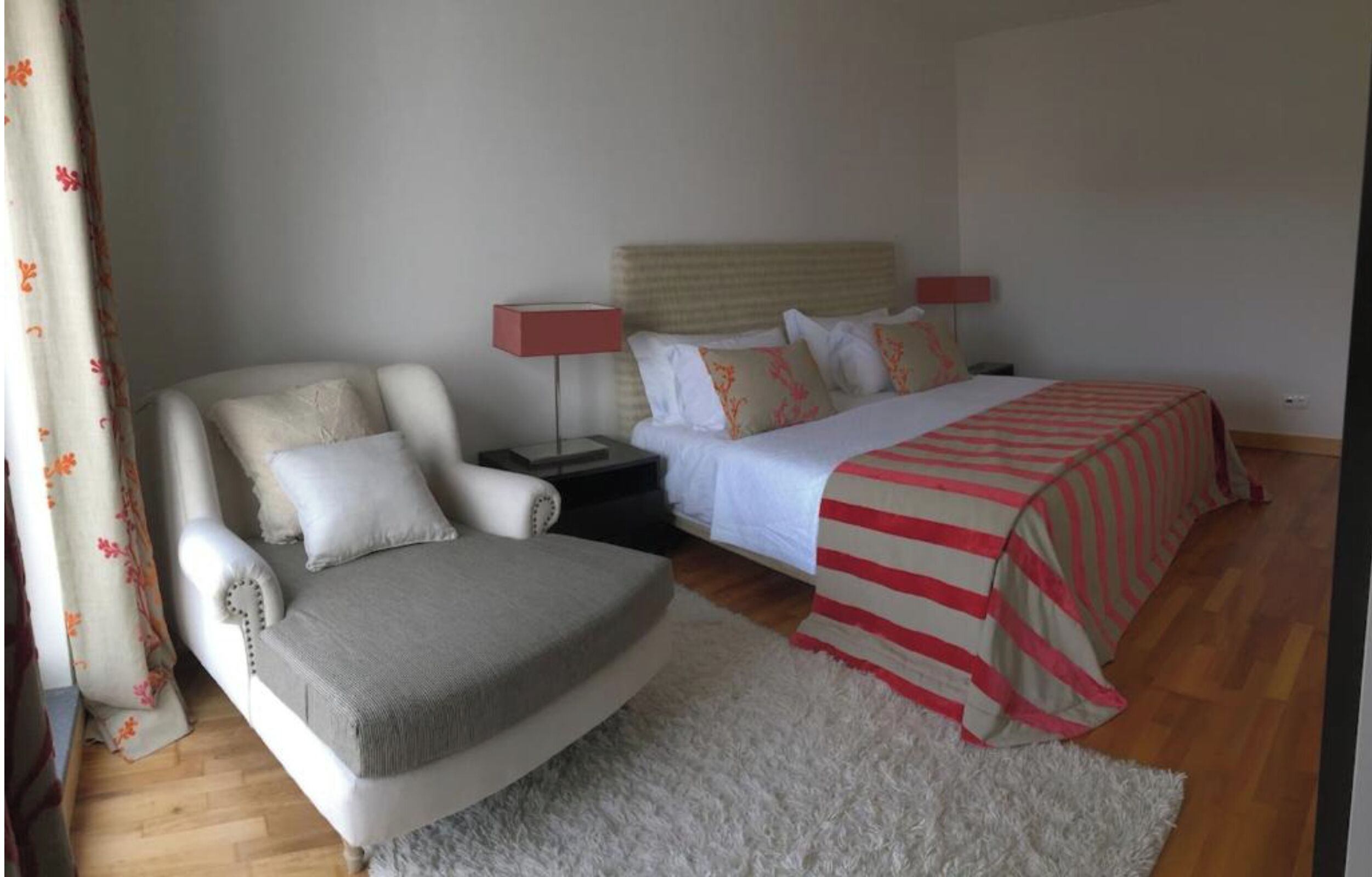 4 makuuhuonetta, Wi-Fi, vuodevaatteet