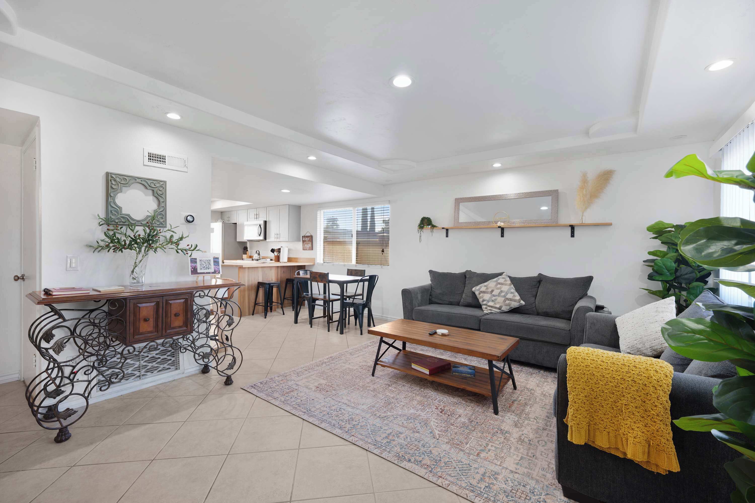 TV, lareira, escritórios