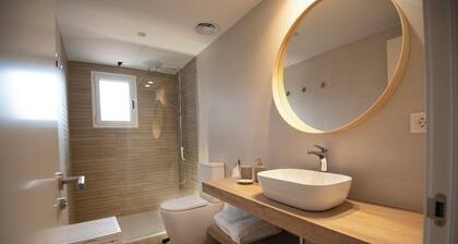 Spacious and comfortable apartment with terrace and views