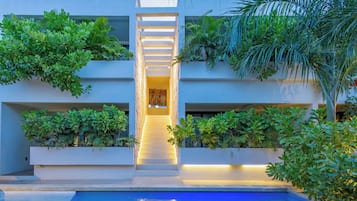 Kolam renang outdoor