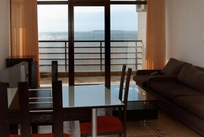 Blackout drapes, iron/ironing board, free WiFi