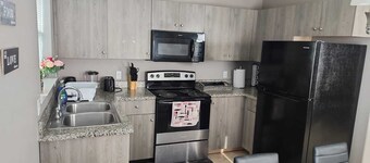 2 Bedrooms Apt near Univeristy