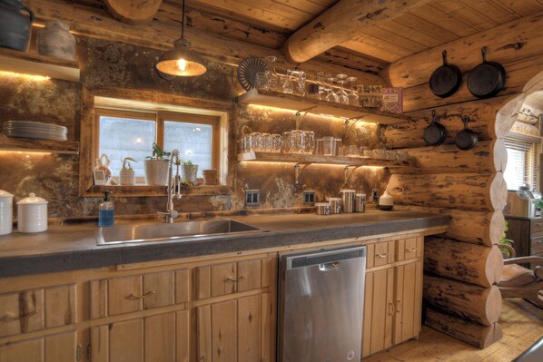 Fridge, microwave, oven, dishwasher