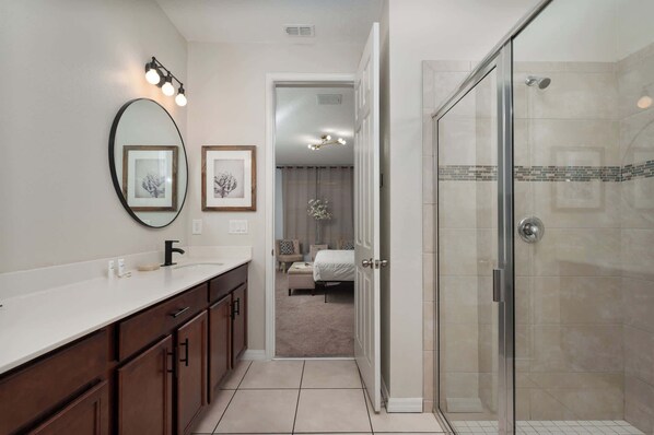 Shower, hair dryer, towels