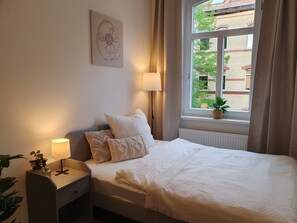 2 makuuhuonetta, silitysrauta/-lauta, Wi-Fi, vuodevaatteet