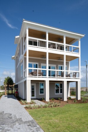 Exterior - Plan Sea- Beach-side with Private Pool! (Mexico Beach)