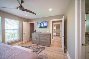 6 Schlafzimmer, Bügeleisen/Bügelbrett, kostenloses WLAN, Bettwäsche