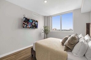 2 chambres, fer et planche à repasser, Wi-Fi, draps fournis