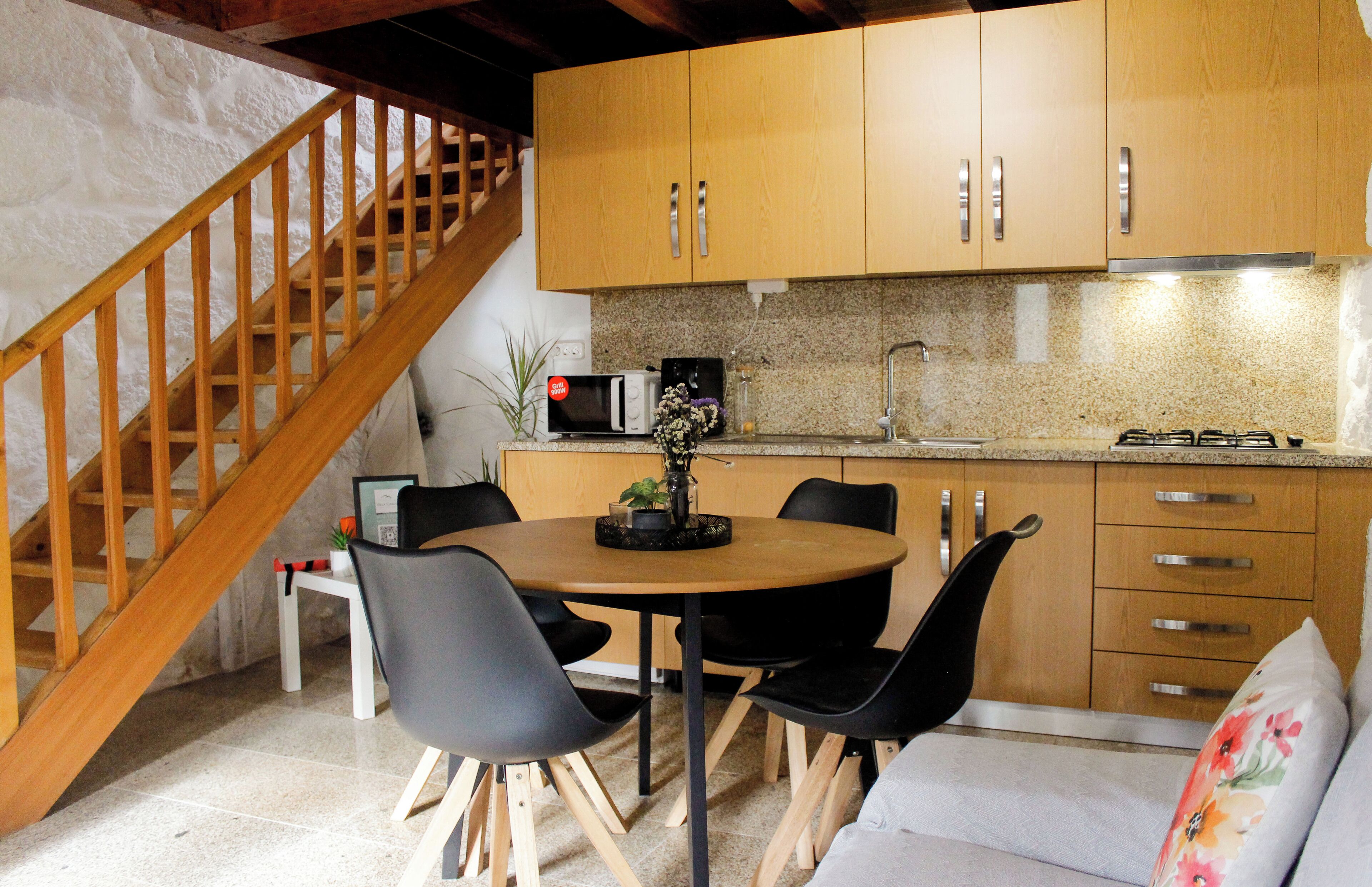 Maison, balcon, vue jardin | Cuisine privée | Machine à expresso, grille-pain, nécessaire de nettoyage, congélateur
