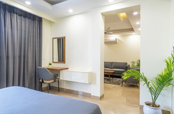 Studio, City View | Living area