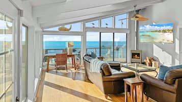 TV, fireplace, offices