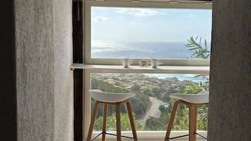 Villa, 2 Schlafzimmer, eigener Pool, Gartenblick | Innenbereich