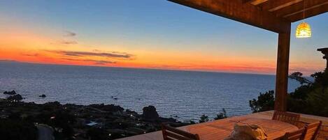 Villa, 2 Bedrooms, Private Pool, Garden View | Outdoor dining