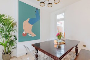 Dining - Luxuriously Curated 4BD Home, Stoke Newington (Greater London)
