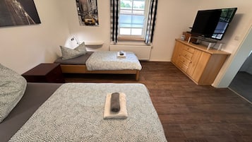 1 bedroom, WiFi, bed sheets