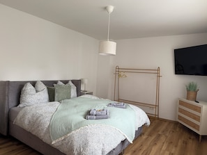 3 bedrooms, iron/ironing board, WiFi, bed sheets - Nice spacious bungalow in the countryside but centrally located (Dorsten)