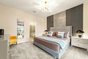 5 bedrooms, iron/ironing board, WiFi, bed sheets