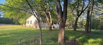 Perfect weekend getaway or extended stay
close to everything