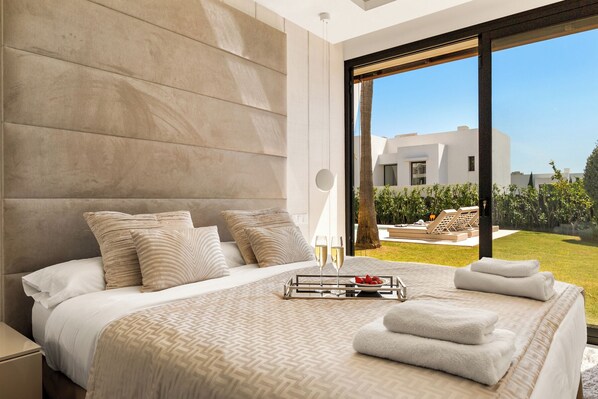 4 habitaciones, tabla de planchar con plancha y wifi gratis