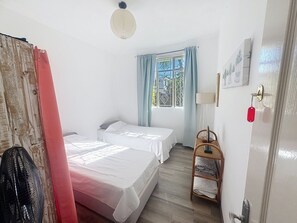 3 bedrooms, iron/ironing board, WiFi, bed sheets - Villamarday - a tropical paradise close to the beach (Grand Baie)