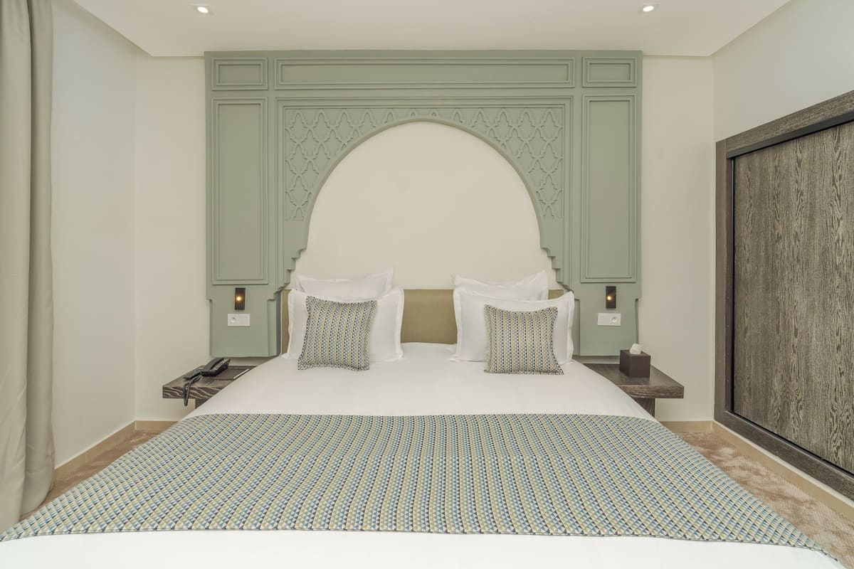 Hypo-allergenic bedding available, minibar, in-room safe, desk