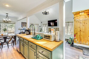 Apartment (4 Bedrooms) | Interior - Steps to Jack Frost Ski Resort: Townhome w/ Decks (White Haven)