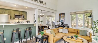 Steps to Jack Frost Ski Resort: Townhome w/ Decks