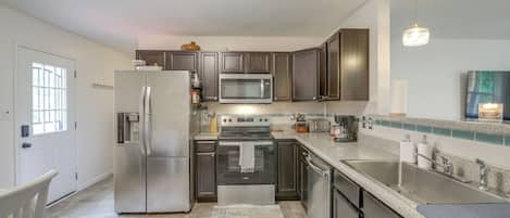 House (2 Bedrooms) | Interior