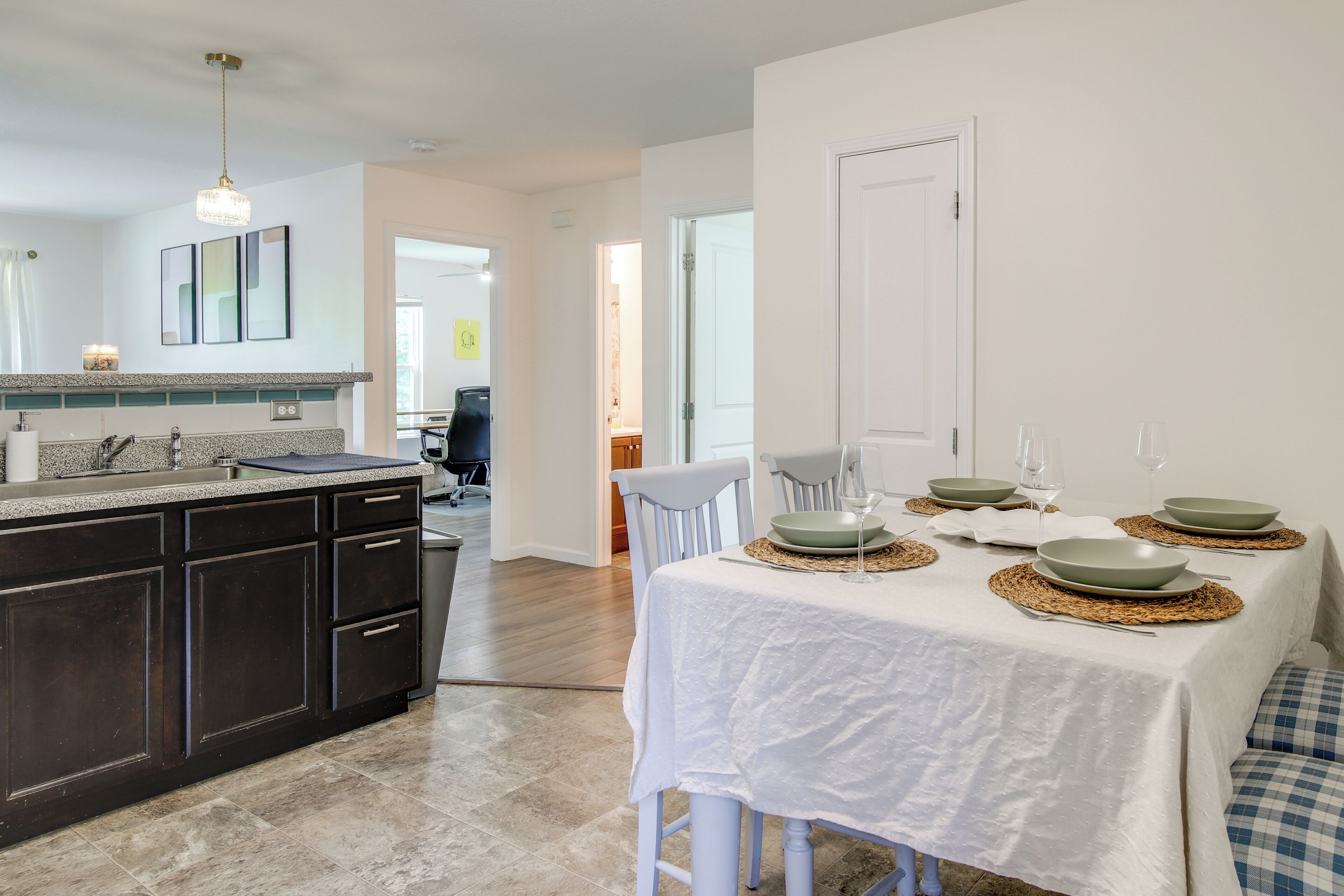 House (2 Bedrooms) | Interior