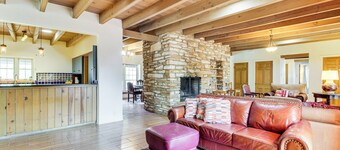 3 Mi to Zoo & Garden: ABQ Home w/ Heated Pool!