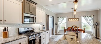 4 Mi to Snake River: Family Home w/ Yard in Rigby