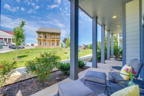 Walk to Historic Maryville: True Southern Getaway!