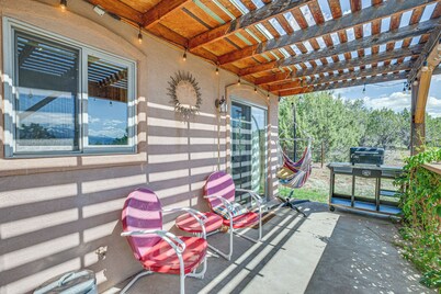 Hunt, Fish & Explore: Mtn-view Home in Hotchkiss