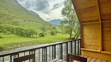Cottage, River View | Terrace/patio