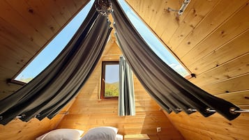 Family Cottage | Free WiFi, bed sheets