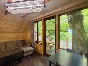 Family Cottage | Living area | Smart TV - QarUp House  (Gosh)