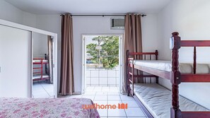 2 bedrooms, WiFi, bed sheets - Apartamento em Ubatuba com varanda e churrasqueira (Ubatuba)
