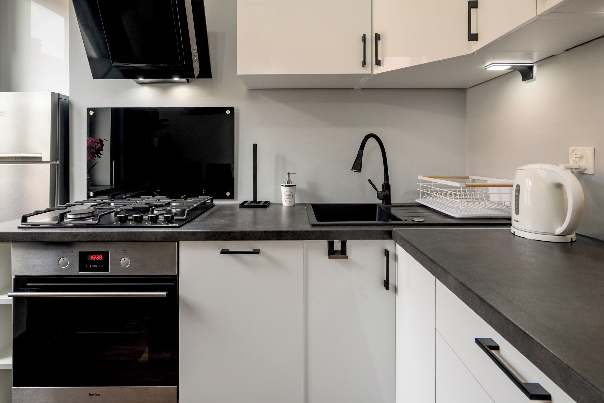 Apartment, City View | Private kitchen