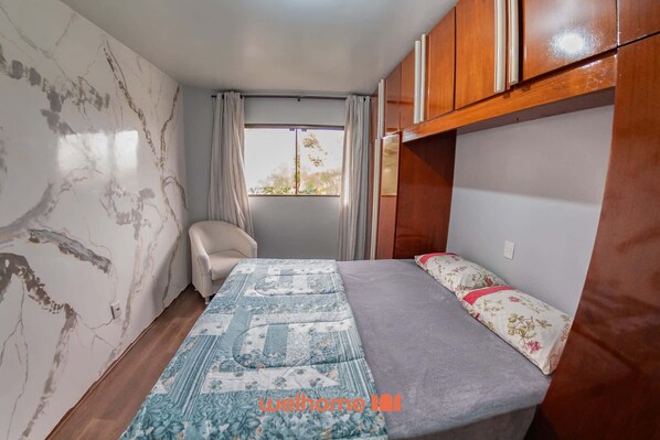 3 bedrooms, iron/ironing board, WiFi, bed sheets