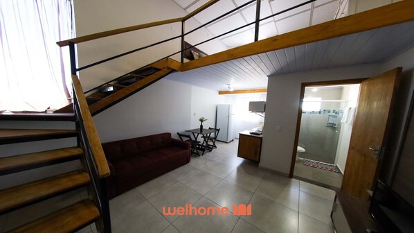 TV - Studio em Ponta Grossa com Excelente Localizacao (Ponta Grossa)